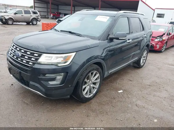 1FM5K8F85HGA69311 — 2017 Ford Explorer, photo 2 from IAAI, Normal wear