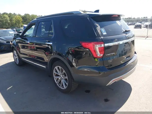 1FM5K7F84HGA17016 — 2017 Ford Explorer, photo 3 from IAAI, Front end