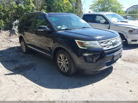 1FM5K8DH2JGA61255 — 2018 Ford Explorer, Parte trasera (Rear), fotos antes de reparar