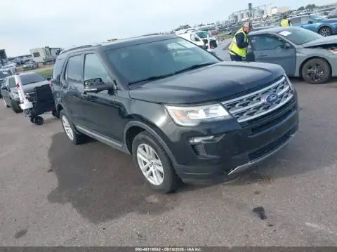 1FM5K8D87JGA74177 — 2018 Ford Explorer, Prawy bok (Right Side), zdjęć przed naprawą