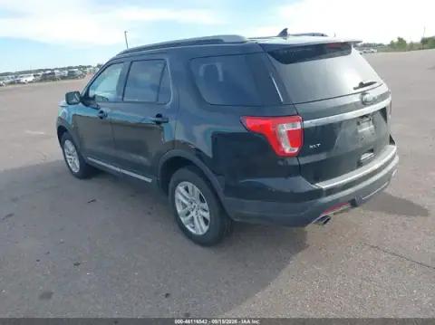 1FM5K8D87JGA74177 — 2018 Ford Explorer, zdjęcie 3 z IAAI, Prawy bok