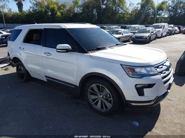 1FM5K7F84JGB09832 — 2018 Ford Explorer, Задняя часть (Rear), фото до ремонта
