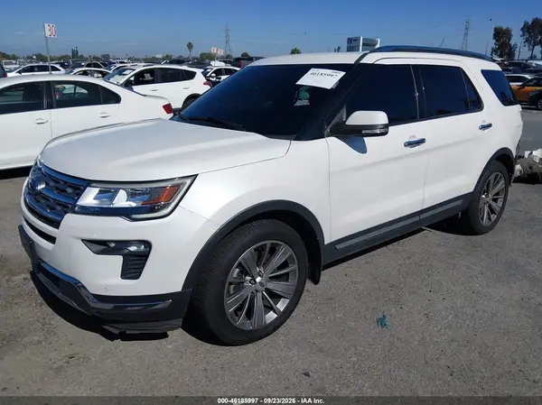 1FM5K7F84JGB09832 — 2018 Ford Explorer, photo 2 from IAAI 19.10.2026, Rear end