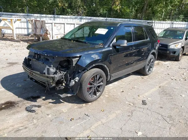 1FM5K8D88JGC13510 — 2018 Ford Explorer, zdjęcie 2 z IAAI, Przód