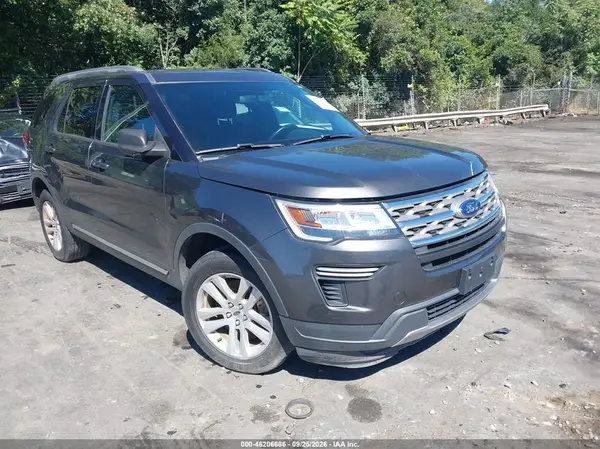 1FM5K8D80JGA17075 Ford Explorer 2018 — Normal wear damage, before-repair photo
