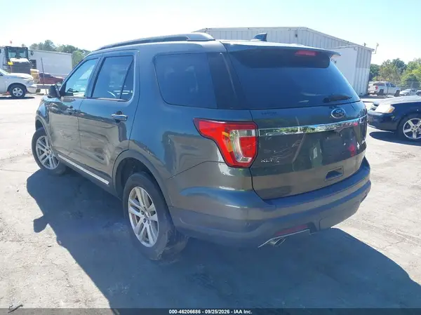 1FM5K8D80JGA17075 — 2018 Ford Explorer, photo 3 from IAAI, Normal wear