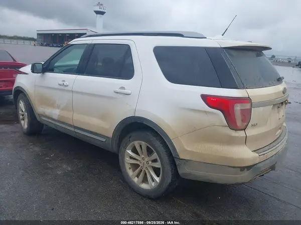 1FM5K8D8XJGC54558 — 2018 Ford Explorer, photo 3 from IAAI, Front end