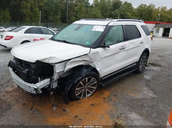 1FM5K8HT0KGA82265 — 2019 Ford Explorer, photo 2 from IAAI, Front and rear