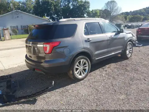 1FM5K8D85KGA85941 — 2019 Ford Explorer, zdjęcie 4 z IAAI, Przód