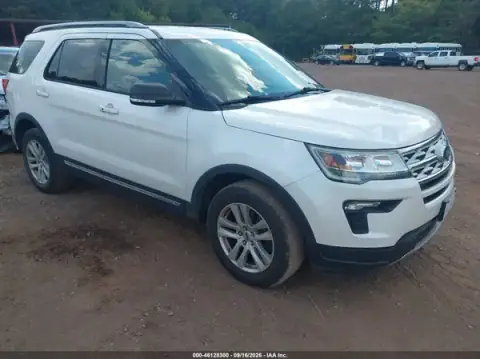1FM5K8D82KGA57160 — 2019 Ford Explorer, Parte trasera (Rear), fotos antes de reparar