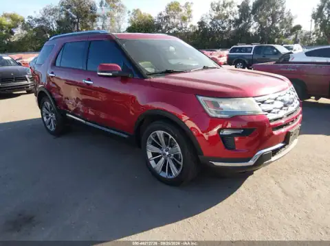 1FM5K7F84KGA32929 — 2019 Ford Explorer, Lado derecho (Right Side), fotos antes de reparar