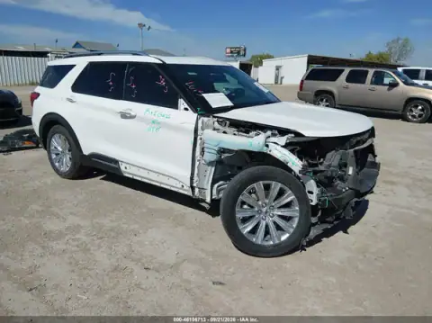 1FMSK7FH7LGB92890 — 2020 Ford Explorer, წინა ნაწილი (Front End), ფოტოები შეკეთებამდე