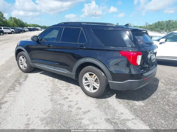 1FMSK8DH3LGC55685 — 2020 Ford Explorer, zdjęcie 3 z IAAI, Zalanie wodą słodką