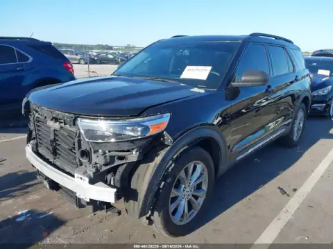 1FMSK8DHXMGC28341 — 2021 Ford Explorer, photo 2 from IAAI, Not reported