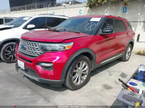1FMSK7FH9MGB50836 — 2021 Ford Explorer, photo 2 from IAAI 22.10.2026, Right front