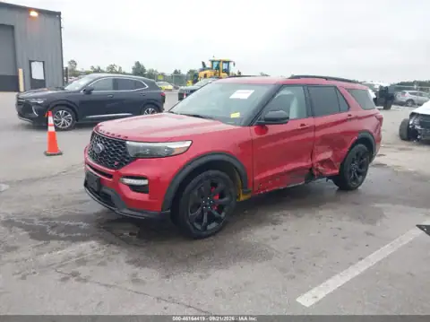 1FM5K8GCXMGA38195 — 2021 Ford Explorer, photo 2 from IAAI, Left side