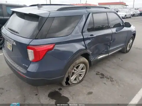 1FMSK8DH2MGA58718 — 2021 Ford Explorer, ფოტო 4, IAAI, მარჯვენა მხარე
