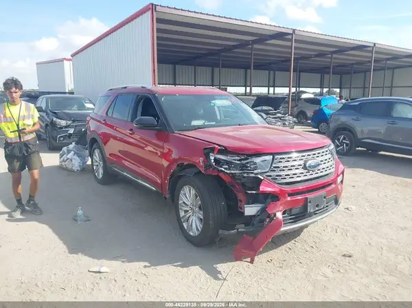 1FMSK7FHXMGB42938 Ford Explorer 2021 — Right front damage, before-repair photo