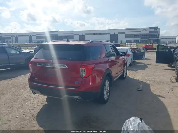 1FMSK7FHXMGB42938 — 2021 Ford Explorer, photo 4 from IAAI, Right front
