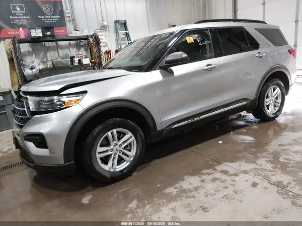 1FMSK8DH5NGA37668 — 2022 Ford Explorer, фото 2 с аукциона IAAI 15.10.2026, Передняя часть справа