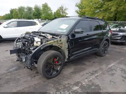 1FM5K8GC4NGA62736 — 2022 Ford Explorer, zdjęcie 2 z IAAI, Przód