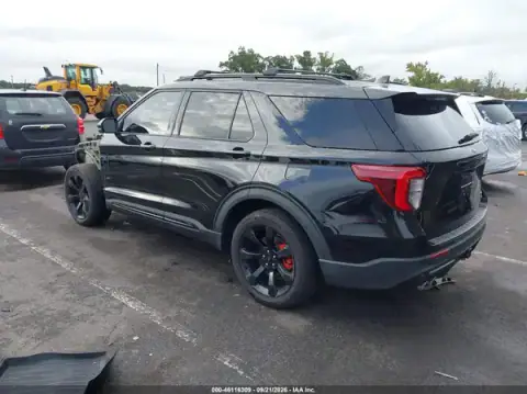 1FM5K8GC4NGA62736 — 2022 Ford Explorer, zdjęcie 3 z IAAI, Przód