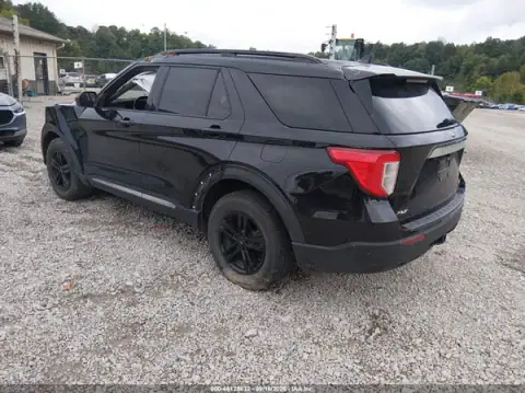 1FMSK8DH5NGA23222 — 2022 Ford Explorer, zdjęcie 3 z IAAI, Przód i tył