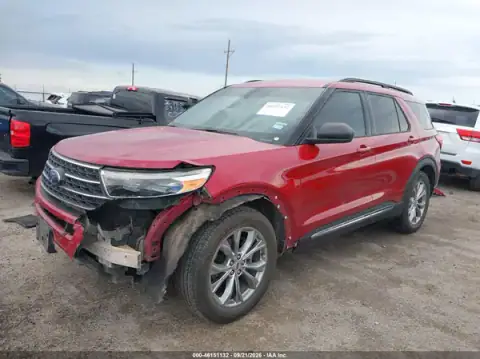 1FMSK7DH8NGA77320 — 2022 Ford Explorer, foto 2 de IAAI, Delantera izquierda