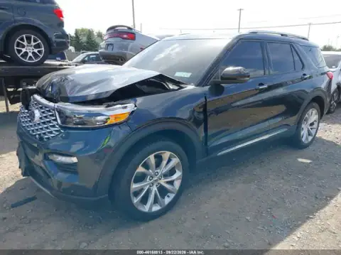 1FM5K8HW3NNA11331 — 2022 Ford Explorer, foto 2 de IAAI, Parte delantera