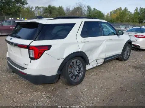 1FMUK8DH8SGA14535 — 2025 Ford Explorer, foto 4 de IAAI, Vuelco