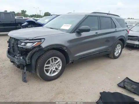 1FMUK7DH6TGA93392 — 2026 Ford Explorer, photo 2 from IAAI 22.10.2026, Front end
