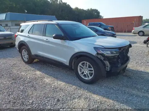 1FMUK7DH7TGA32729 — 2026 Ford Explorer, Left front (Left Front), before-repair photos