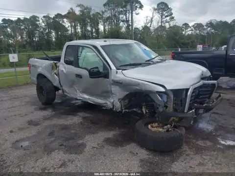 1FTEX1CP0HKC71091 — 2017 Ford F-150, Dachowanie (Rollover), zdjęć przed naprawą