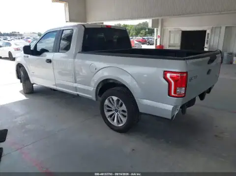 1FTEX1CP6HKE33936 — 2017 Ford F-150, zdjęcie 3 z IAAI 27.09.2026, Tył