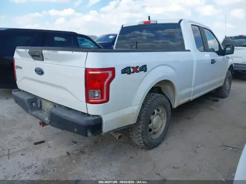 1FTFX1EF1HKC30770 — 2017 Ford F-150, foto 4 de IAAI, No indicado