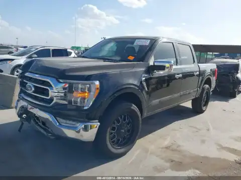 1FTFW1E5XMFA73690 — 2021 Ford F-150, zdjęcie 2 z IAAI, Przód