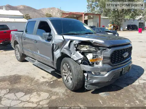 1FTEW1CP1MFD09174 — 2021 Ford F-150, передняя часть справа, фото до ремонта