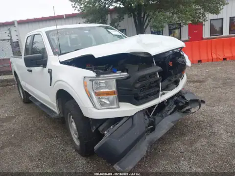 1FTEX1EB1NFB24221 — 2022 Ford F-150, Parte delantera (Front End), fotos antes de reparar