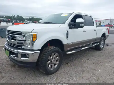 1FT7W2BTXHEC13018 — 2017 Ford F250, zdjęcie 2 z IAAI, Zalanie
