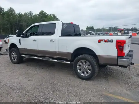 1FT7W2BTXHEC13018 — 2017 Ford F250, zdjęcie 3 z IAAI, Zalanie