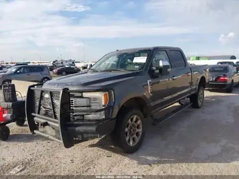 1FT7W2BT1HEE69841 — 2017 Ford F250, photo 2 from IAAI, Right side