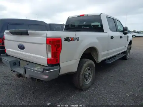 1FT7W2BT8JEC52017 — 2018 Ford F250, ფოტო 4, IAAI 21.10.2026, წინა ნაწილი