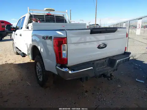 1FT7W2BT1JEB38778 — 2018 Ford F250, zdjęcie 3 z IAAI 22.10.2026, Uszkodzenie silnika