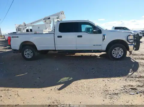 1FT7W2BT1JEB38778 — 2018 Ford F250, zdjęcie 4 z IAAI 22.10.2026, Uszkodzenie silnika