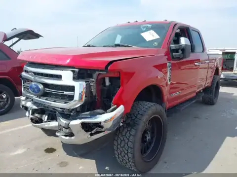1FT7W2BT2MEC58576 — 2021 Ford F250, foto 2 de IAAI, Parte delantera
