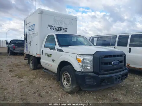 1FDRF3ATXFEC67282 — 2015 Ford F350, Передано на благодійність (Charity), фото до ремонту