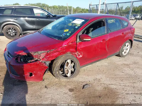2014 Ford FOCUS SE VIN 1FADP3K28EL122064 фото 2
