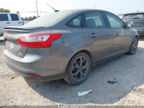 2014 Ford FOCUS SE VIN 1FADP3F29EL296493 фото 4