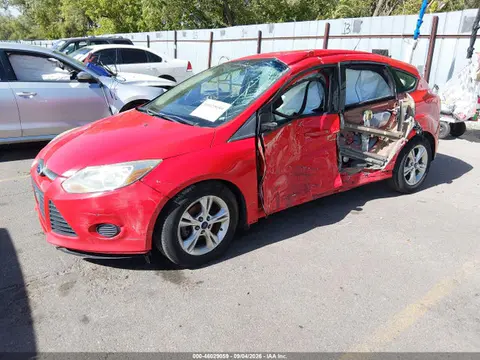2014 Ford FOCUS SE VIN 1FADP3K20EL199768 фото 2