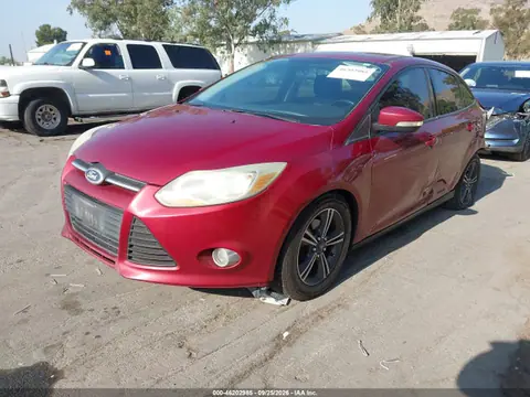 2014 Ford FOCUS SE VIN 1FADP3F29EL131950 фото 2